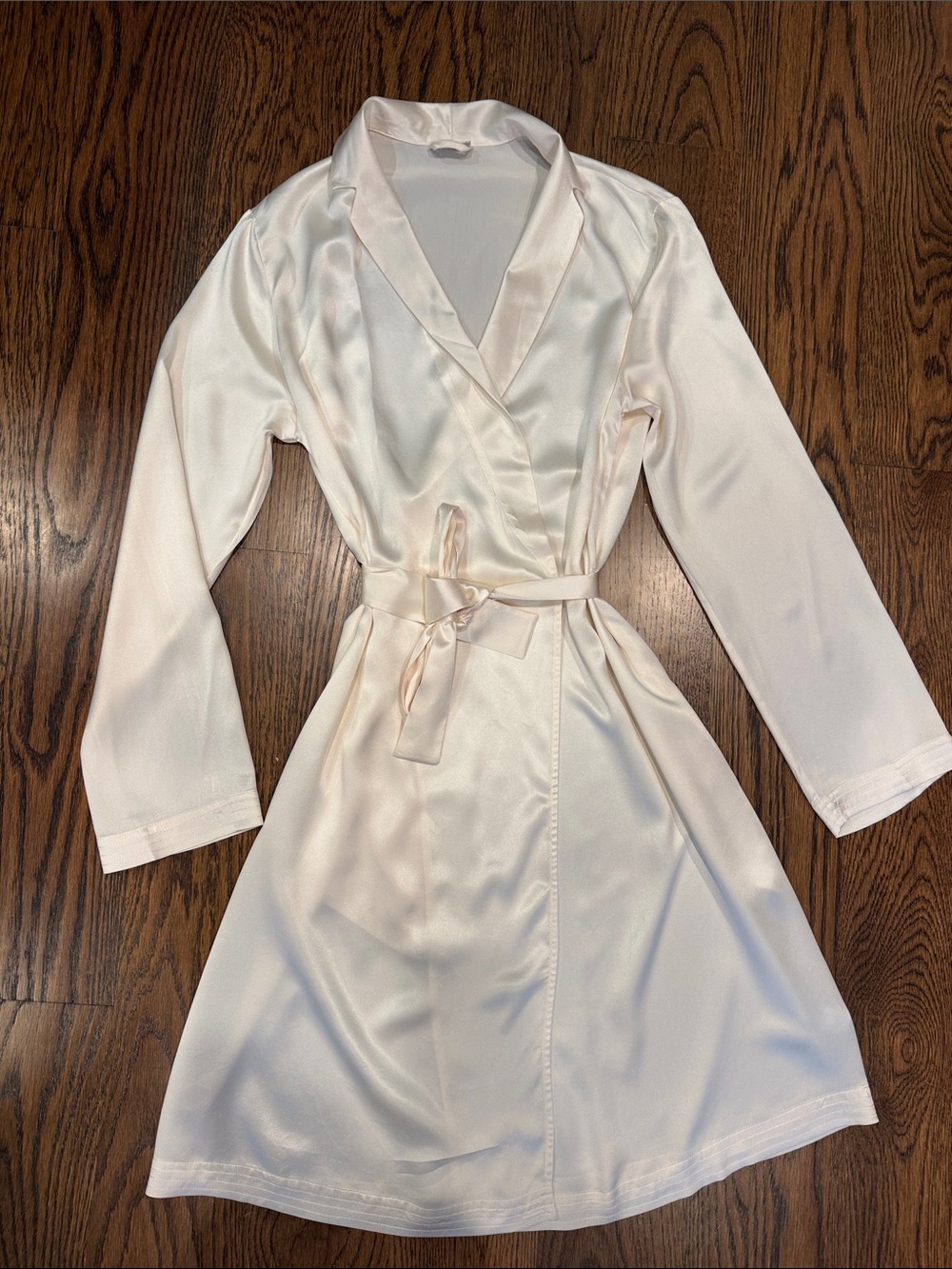 La Perla 100%  Silk Wrap Robe - Ivory